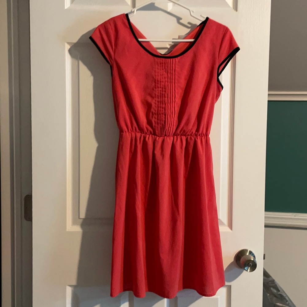 Short sleeve pink dress